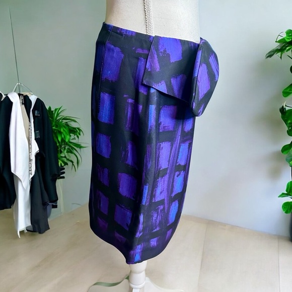 NWT Moschino Couture Purple & Black Abstract Print Bow Detail Mini Skirt Size 8 - Picture 12 of 16